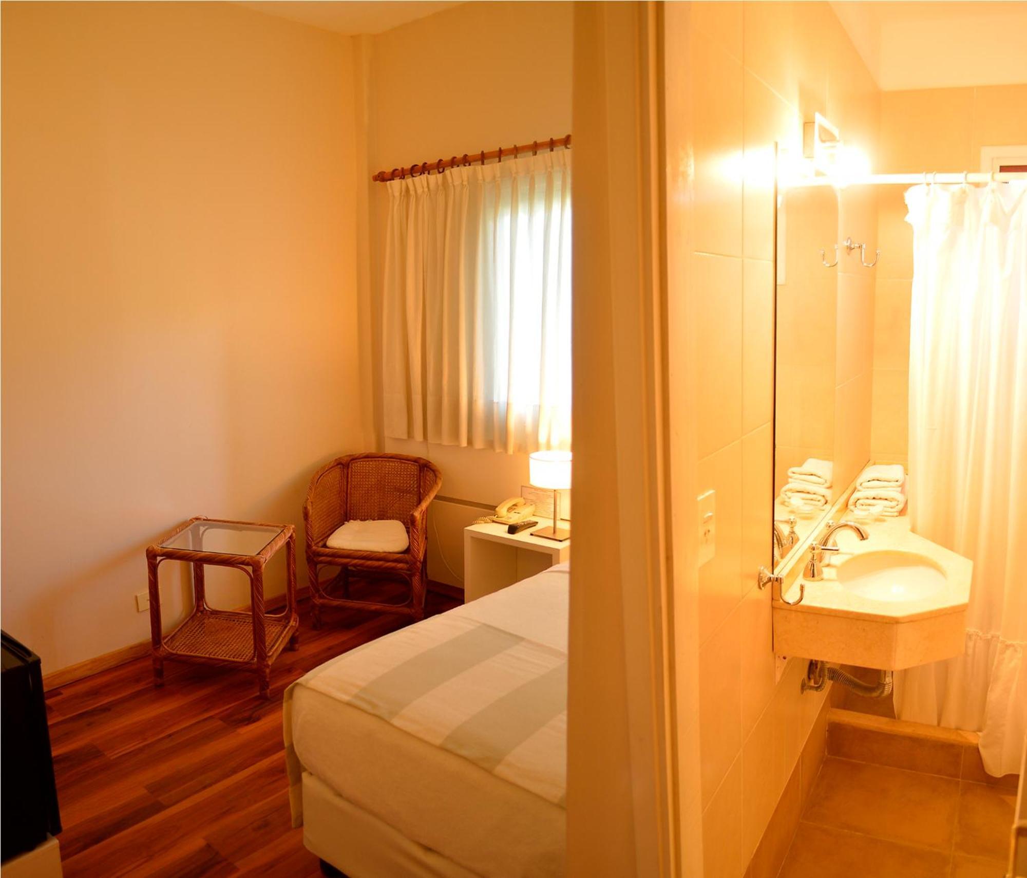La Posada Hotel Pinamar Phòng bức ảnh